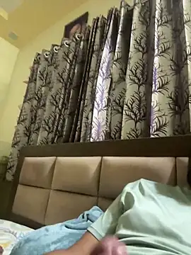 Snapshot of Parth-26 chatting on 05-12-26, 04:15 Parth-26 online show from 05-12-26, 04:15