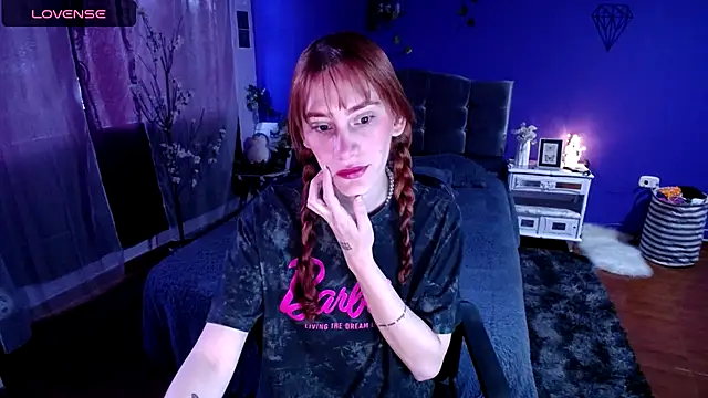 IsaBaileys  online show from 11-05-25, 07:47