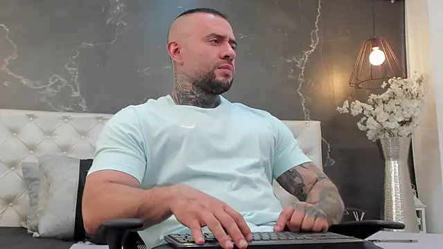 Snapshot of BruceDallas chatting on 03-11-25, 11:04 BruceDallas online show from 03-11-25, 11:04