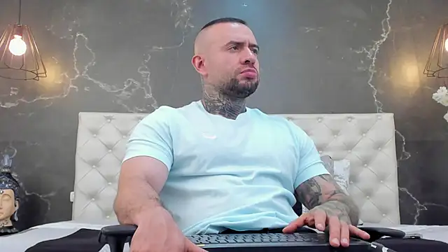 Snapshot of BruceDallas chatting on 03-20-25, 03:13 BruceDallas online show from 03-20-25, 03:13