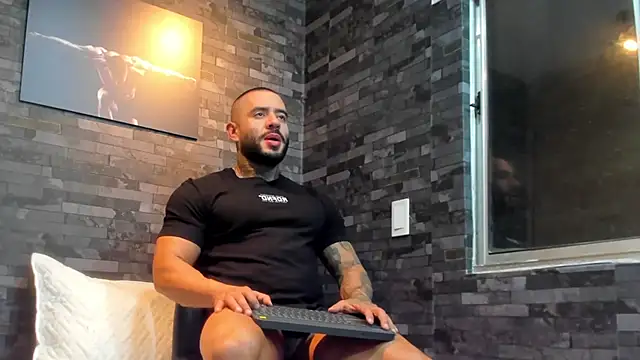 BruceDallas online show from 11-27-25, 11:40