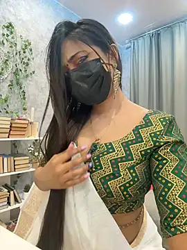 Snapshot of Monalisadon018 chatting on 12-20-24, 07:12 Monalisadon018 online show from 12-20-24, 07:12