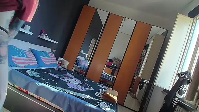 Honey2Bad online show from 12-15-25, 11:25