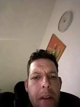 Snapshot of Knuffelstaaf123 chatting on 01-04-25, 10:16 Knuffelstaaf123 online show from 01-04-25, 10:16