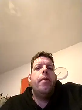 Snapshot of Knuffelstaaf123 chatting on 01-05-25, 10:53 Knuffelstaaf123 online show from 01-05-25, 10:53