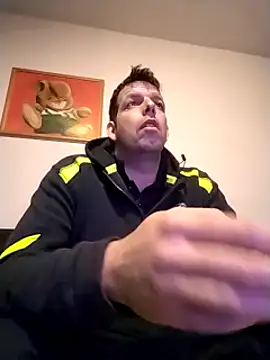 Snapshot of Knuffelstaaf123 chatting on 01-09-25, 06:47 Knuffelstaaf123 online show from 01-09-25, 06:47