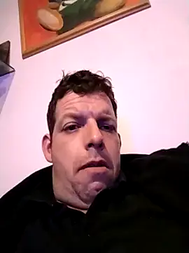 Snapshot of Knuffelstaaf123 chatting on 01-10-25, 11:18 Knuffelstaaf123 online show from 01-10-25, 11:18