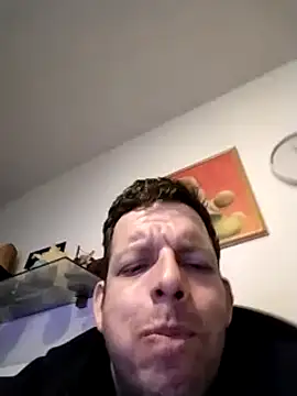 Snapshot of Knuffelstaaf123 chatting on 01-11-25, 08:33 Knuffelstaaf123 online show from 01-11-25, 08:33