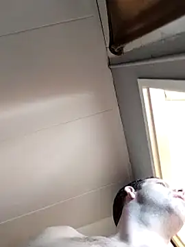 Snapshot of Knuffelstaaf123 chatting on 01-11-25, 11:34 Knuffelstaaf123 online show from 01-11-25, 11:34