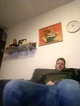 Snapshot of Knuffelstaaf123 chatting on 01-13-25, 05:12 Knuffelstaaf123 online show from 01-13-25, 05:12