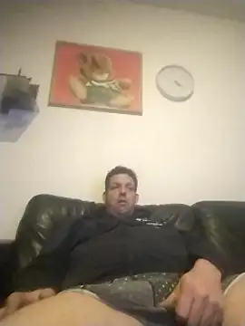 Snapshot of Knuffelstaaf123 chatting on 01-31-25, 10:31 Knuffelstaaf123 online show from 01-31-25, 10:31