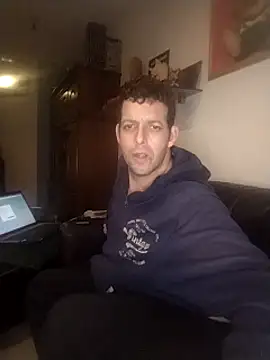 Snapshot of Knuffelstaaf123 chatting on 02-01-25, 04:35 Knuffelstaaf123 online show from 02-01-25, 04:35