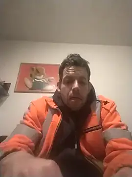 Snapshot of Knuffelstaaf123 chatting on 02-04-25, 07:55 Knuffelstaaf123 online show from 02-04-25, 07:55