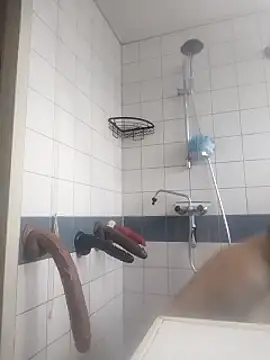 Snapshot of Knuffelstaaf123 chatting on 02-07-25, 12:06 Knuffelstaaf123 online show from 02-07-25, 12:06