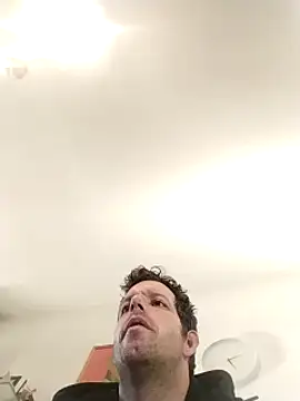 Snapshot of Knuffelstaaf123 chatting on 02-18-25, 11:22 Knuffelstaaf123 online show from 02-18-25, 11:22