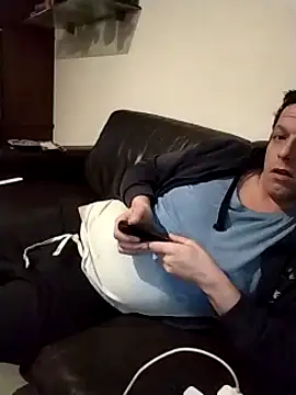 Snapshot of Knuffelstaaf123 chatting on 02-26-25, 07:42 Knuffelstaaf123 online show from 02-26-25, 07:42