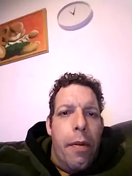 Snapshot of Knuffelstaaf123 chatting on 02-26-25, 10:09 Knuffelstaaf123 online show from 02-26-25, 10:09