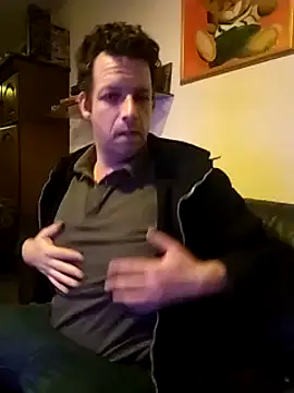 Snapshot of Knuffelstaaf123 chatting on 03-02-25, 09:01 Knuffelstaaf123 online show from 03-02-25, 09:01