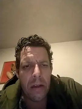 Snapshot of Knuffelstaaf123 chatting on 03-17-25, 01:46 Knuffelstaaf123 online show from 03-17-25, 01:46