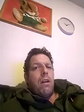 Snapshot of Knuffelstaaf123 chatting on 03-18-25, 09:10 Knuffelstaaf123 online show from 03-18-25, 09:10