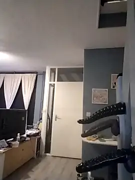 Snapshot of Knuffelstaaf123 chatting on 03-19-25, 03:52 Knuffelstaaf123 online show from 03-19-25, 03:52