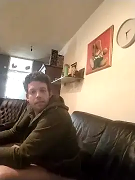 Snapshot of Knuffelstaaf123 chatting on 03-19-25, 01:29 Knuffelstaaf123 online show from 03-19-25, 01:29