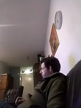 Snapshot of Knuffelstaaf123 chatting on 03-19-25, 05:28 Knuffelstaaf123 online show from 03-19-25, 05:28