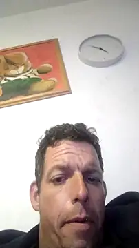 Snapshot of Knuffelstaaf123 chatting on 10-05-25, 02:48 Knuffelstaaf123 online show from 10-05-25, 02:48