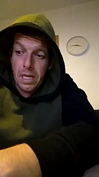 Snapshot of Knuffelstaaf123 chatting on 10-21-25, 03:57 Knuffelstaaf123 online show from 10-21-25, 03:57