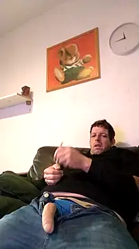 Snapshot of Knuffelstaaf123 chatting on 11-02-25, 11:56 Knuffelstaaf123 online show from 11-02-25, 11:56