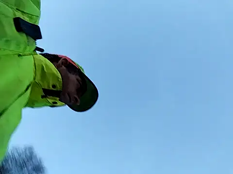 Snapshot of Knuffelstaaf123 chatting on 11-11-25, 06:46 Knuffelstaaf123 online show from 11-11-25, 06:46