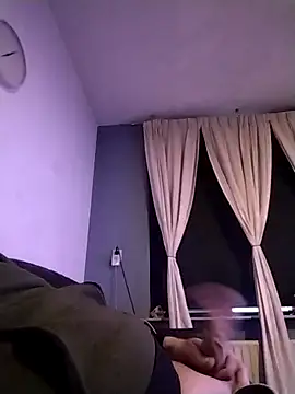 Snapshot of Knuffelstaaf123 chatting on 11-15-25, 07:16 Knuffelstaaf123 online show from 11-15-25, 07:16