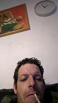 Snapshot of Knuffelstaaf123 chatting on 12-05-25, 02:09 Knuffelstaaf123 online show from 12-05-25, 02:09