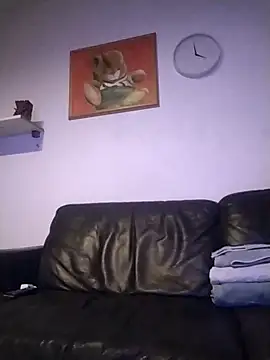 Knuffelstaaf123 online show from 02-10-26, 04:11