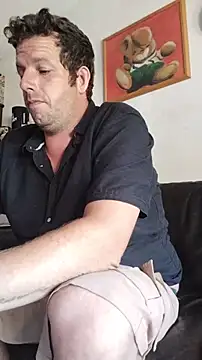 Knuffelstaaf123 online show from 07-19-26, 03:27