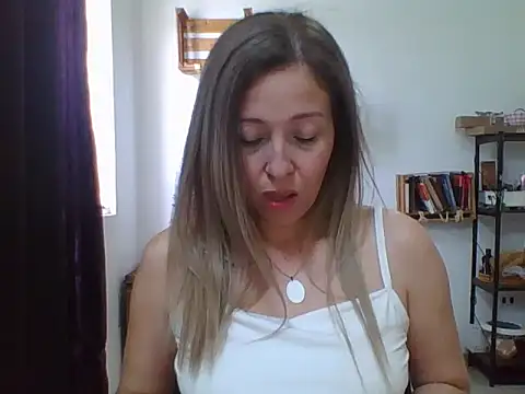 Snapshot of charlott_ponce chatting on 04-01-26, 07:22 charlott ponce online show from 04-01-26, 07:22