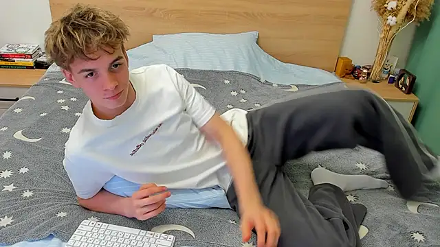 Fandi 777 online show from 12-09-24, 02:49