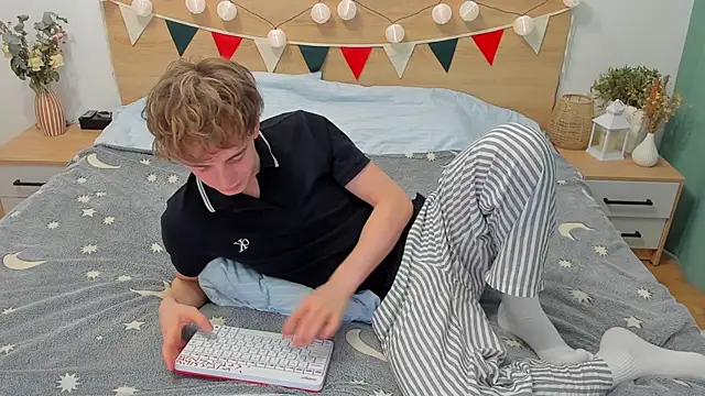 Fandi 777 online show from 03-17-25, 10:38