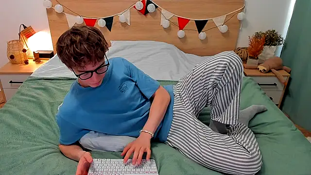 Fandi 777 online show from 11-14-25, 07:07