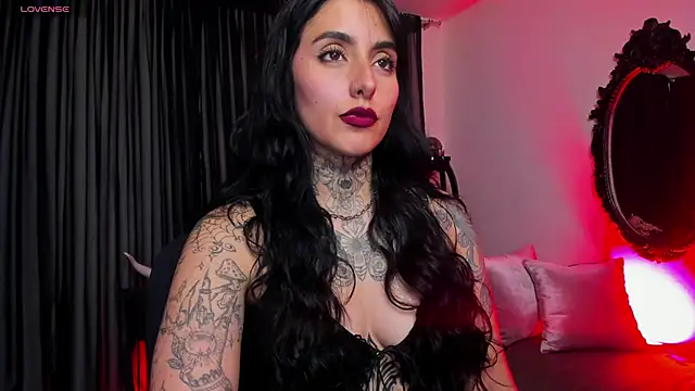 Snapshot of nasty_aliice1 chatting on 05-14-26, 05:36 nasty aliice1 online show from 05-14-26, 05:36