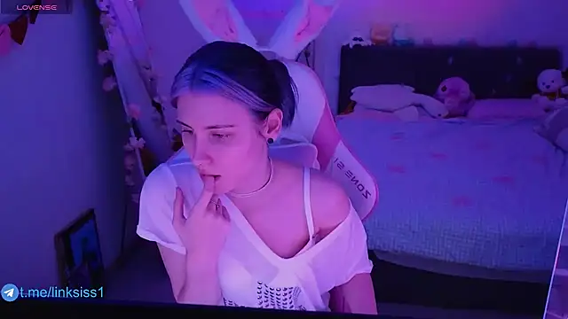 twicewetgirl online show from 03-19-26, 10:41