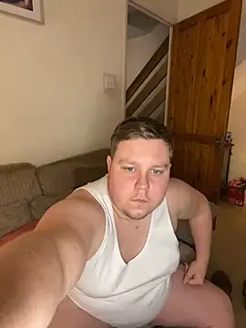 Snapshot of Lukeyboy027 chatting on 01-02-25, 12:13 Lukeyboy027 online show from 01-02-25, 12:13