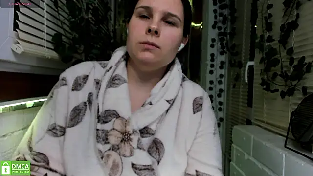 Snapshot of Candys_booty chatting on 12-06-24, 09:57 Candys booty online show from 12-06-24, 09:57