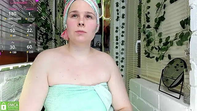 Snapshot of Candys_booty chatting on 12-13-24, 10:02 Candys booty online show from 12-13-24, 10:02