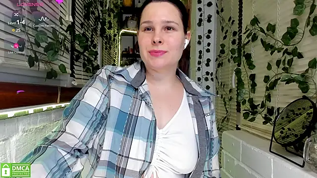 Snapshot of Candys_booty chatting on 02-04-25, 09:20 Candys booty online show from 02-04-25, 09:20