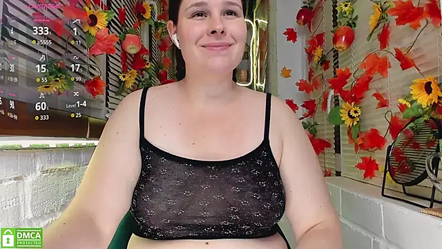 Snapshot of Candys_booty chatting on 10-07-25, 10:29 Candys booty online show from 10-07-25, 10:29