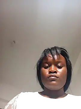 Snapshot of Bella045 chatting on 12-17-24, 04:43 Bella045 online show from 12-17-24, 04:43