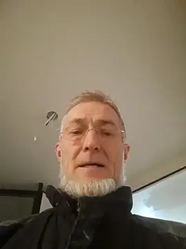 Snapshot of 60philippe chatting on 12-22-24, 01:33 60philippe online show from 12-22-24, 01:33