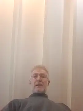 Snapshot of 60philippe chatting on 01-24-25, 10:21 60philippe online show from 01-24-25, 10:21