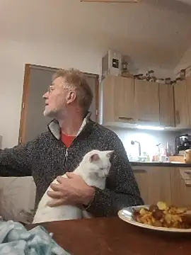 Snapshot of 60philippe chatting on 01-26-25, 10:34 60philippe online show from 01-26-25, 10:34